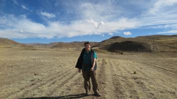 Lauren recordinng surface artifacts by GNSS at Wilamaya Patjxa.
