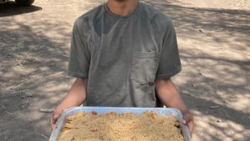 Lu cooks everyone delicious apple cobbler!