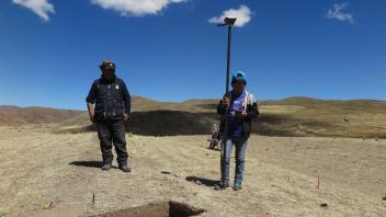 Mateo and Juan Jose recording excavation units by GNSS at Wilamaya Patjxa.
